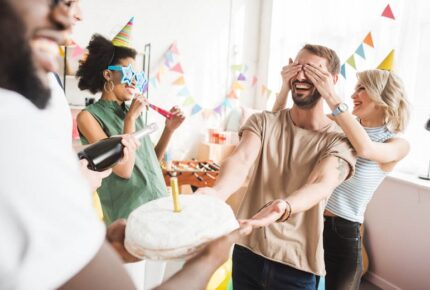How to Plan a Successful Surprise Birthday Party