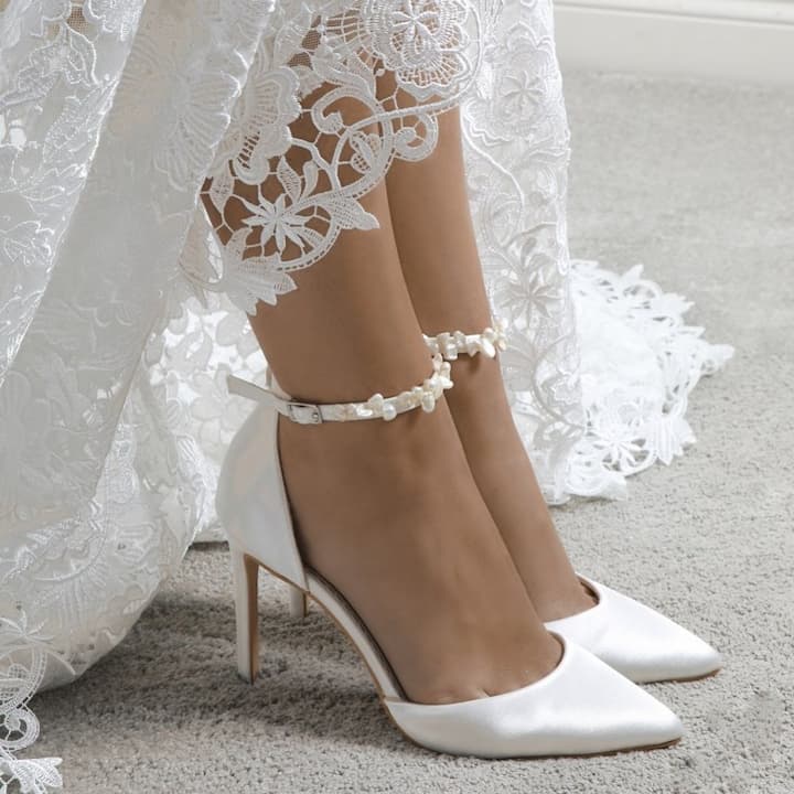 Shoes with Pearls