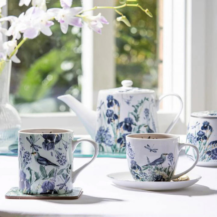 tea-set-drinking-tea